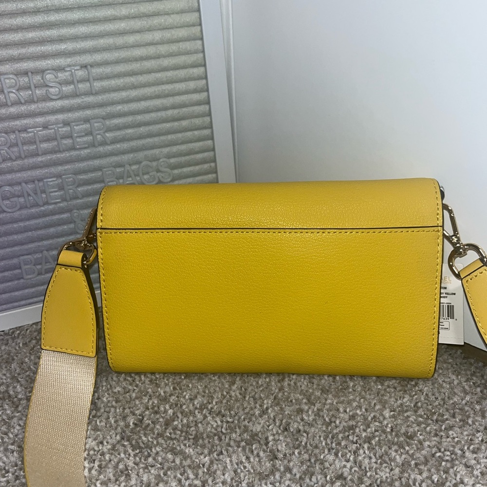 NWT Michael Kors Jet Set Crossbody - Picture 11 of 11